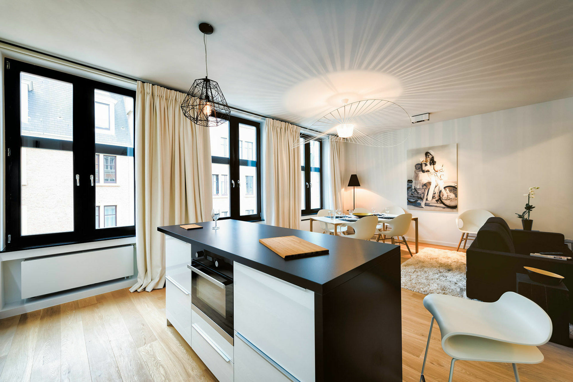 Charles Home - Grand Place Aparthotel Брюссель Екстер'єр фото